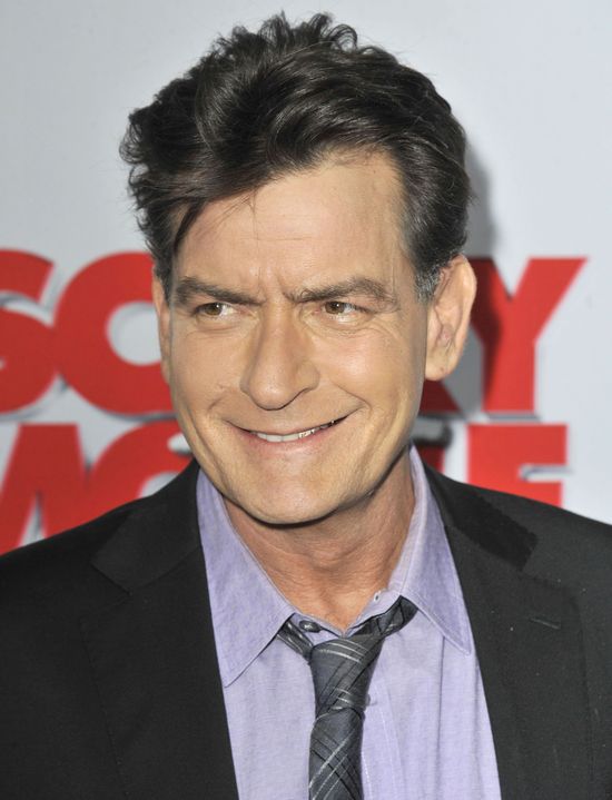 Nowa dziewczyna Charlie Sheena NIE BOI się HIV