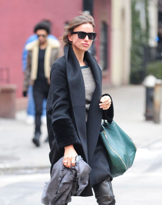 Irina Shayk boi się pokazywać bez makijażu? (FOTO) Irina Shayk boi się pokazywać bez makijażu? (FOTO)