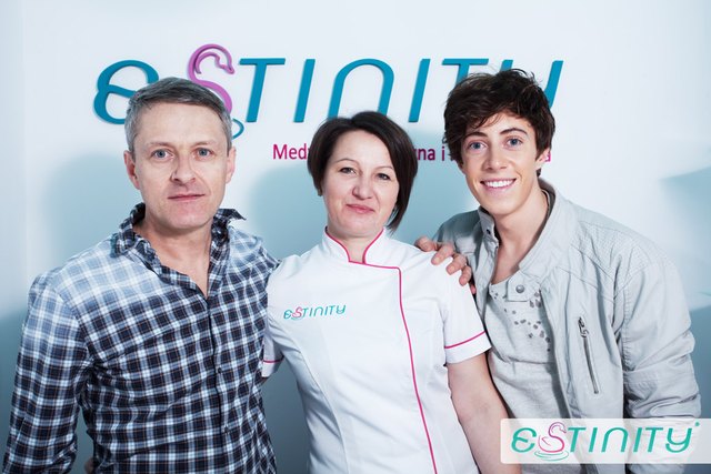 Jacek Poniedziałek dał sobie wstrzyknąć kwas hialuronowy Jacek Poniedziałek dał sobie wstrzyknąć kwas hialuronowy