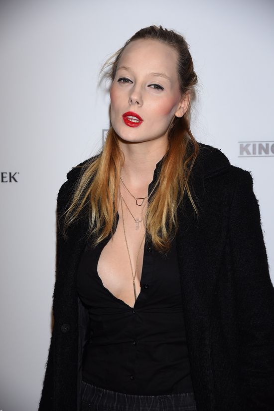 Te guziki nie rozpięły się przypadkowo (FOTO)