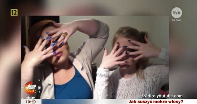 Pokazały, jak suszyć mokre włosy i już są w TV 