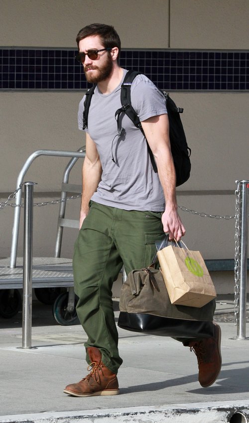 Jake Gyllenhaal lubi swoją brodę (FOTO)