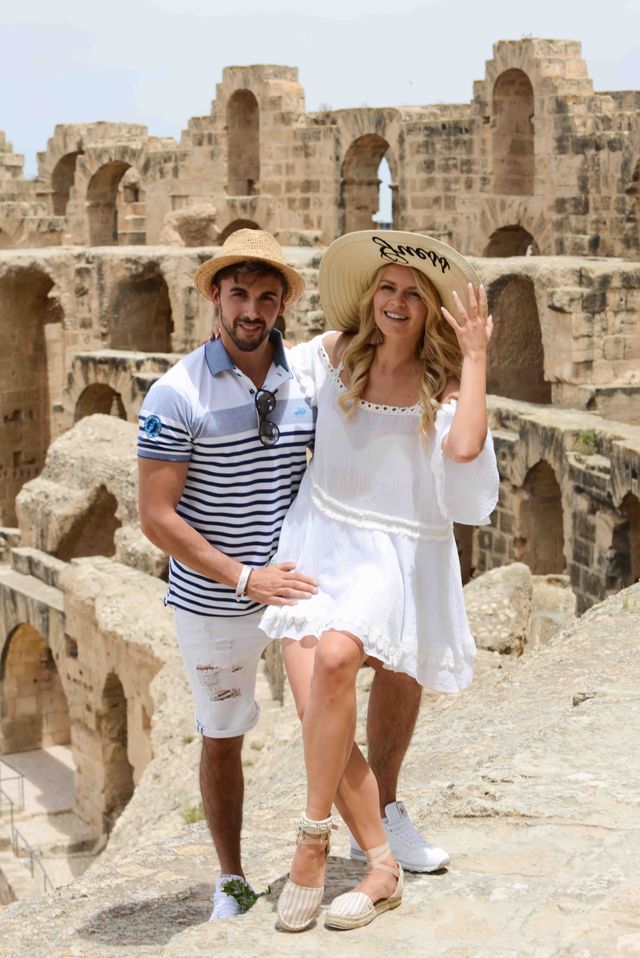 Najprzystojniejszy Polak zabrał swoją dziewczynę na wakacje do Tunezji (ZDJĘCIA) Najprzystojniejszy Polak zabrał swoją dziewczynę na wakacje do Tunezji (ZDJĘCIA)