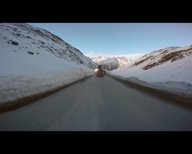 Są pierwsze zdjęcia z planu Jamesa Bonda [VIDEO]