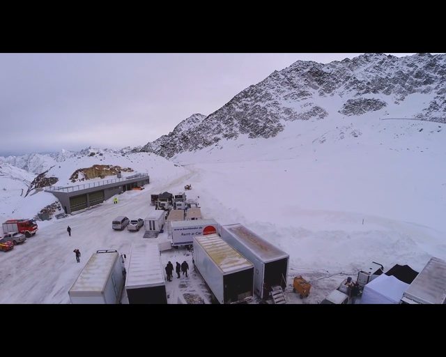 Są pierwsze zdjęcia z planu Jamesa Bonda [VIDEO]