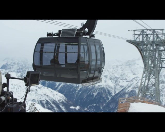 Są pierwsze zdjęcia z planu Jamesa Bonda [VIDEO]