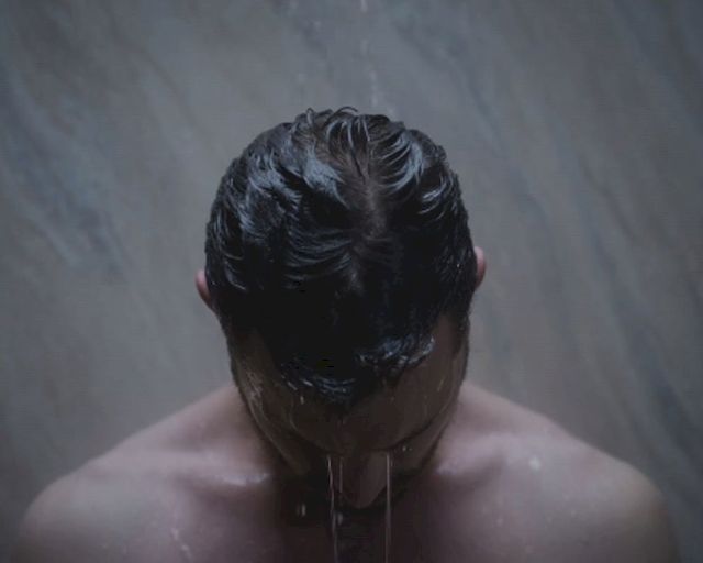 Nagi Jamie Dornan nie da spać Ci tej nocy! (VIDEO)