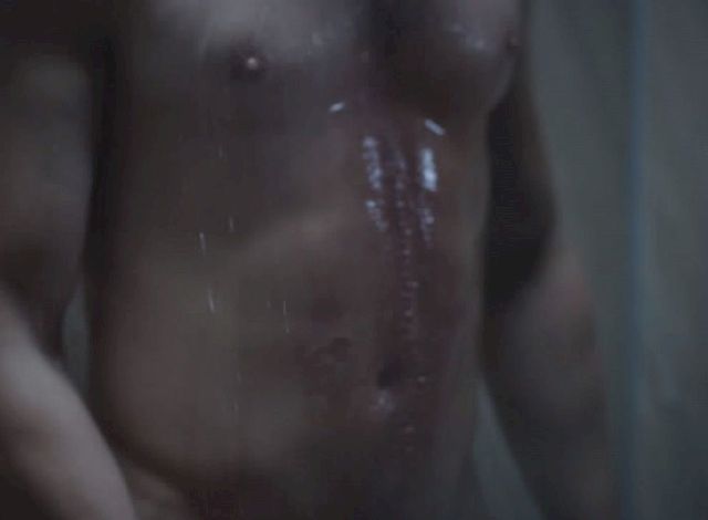 Nagi Jamie Dornan nie da spać Ci tej nocy! (VIDEO)