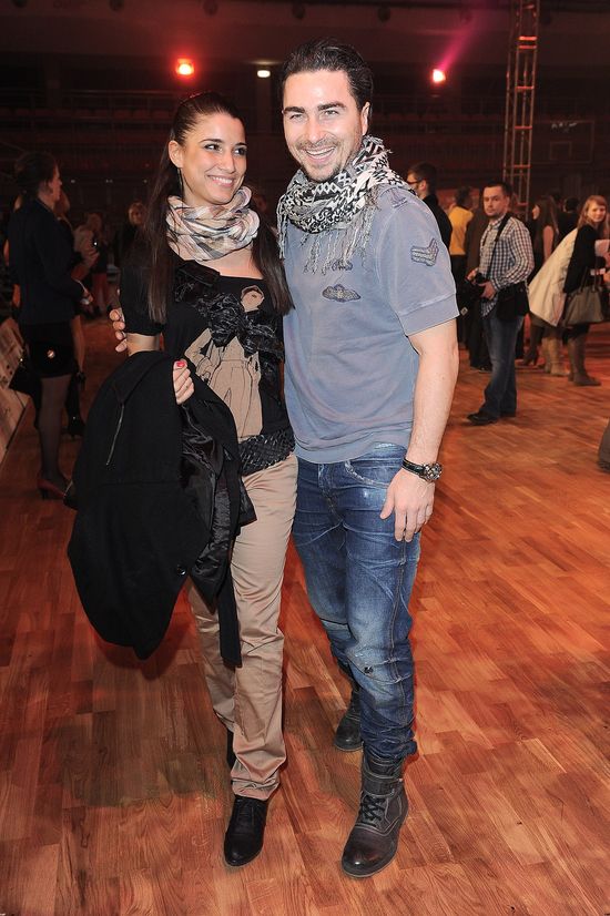 Lenka Tvrzova pokazała pierścionek od Jana Klimenta Lenka Tvrzova pokazała pierścionek od Jana Klimenta