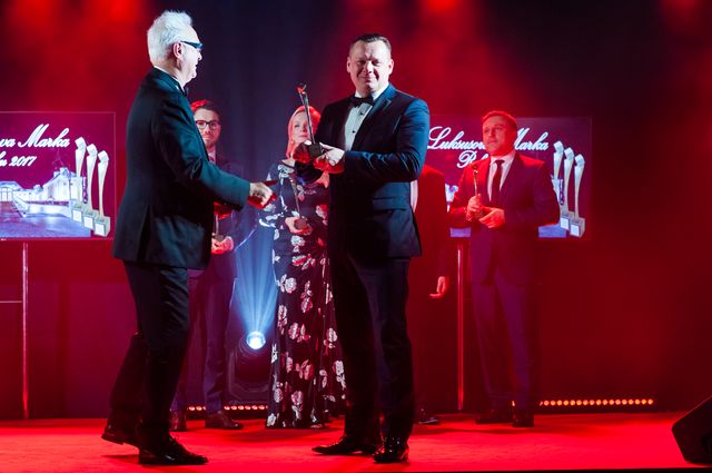 Statuetki Luksusowa Marka Roku 2017 rozdane! (ZDJĘCIA) Statuetki Luksusowa Marka Roku 2017 rozdane! (ZDJĘCIA)