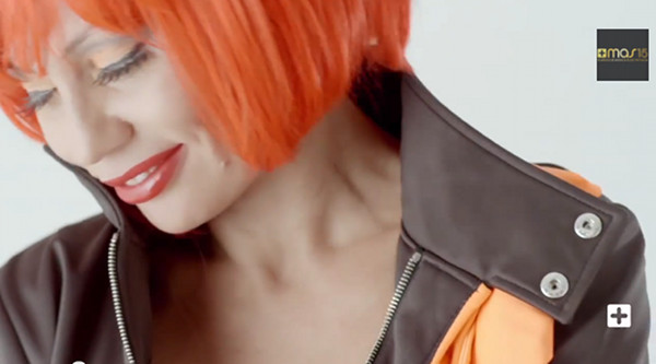 Monika Jarosińska nabija się z plastikowych gwiazd (VIDEO)