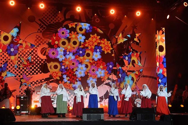 Jarzębina straszy sądem!