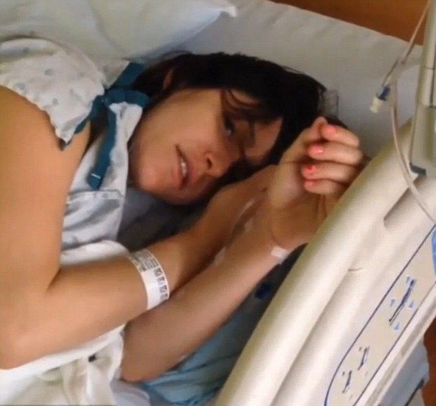 Gwiazdor American Pie pokazał filmik z porodu żony (VIDEO) Gwiazdor American Pie pokazał filmik z porodu żony (VIDEO)