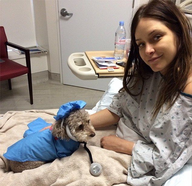 Gwiazdor American Pie pokazał filmik z porodu żony (VIDEO) Gwiazdor American Pie pokazał filmik z porodu żony (VIDEO)