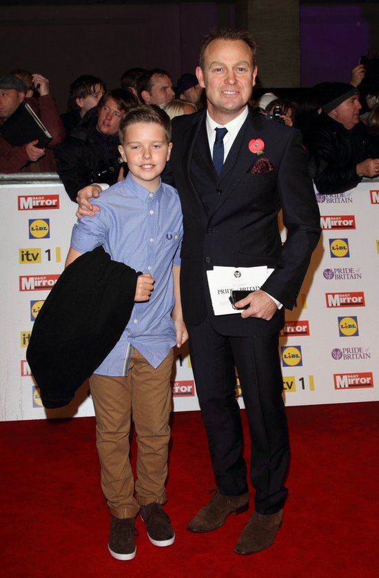 Syn to skóra zdjęta z ojca - gwiazdora (FOTO) Syn to skóra zdjęta z ojca - gwiazdora (FOTO)