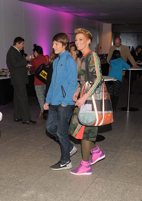 Gwiazdy czasem też jedzą zwyczajnie (FOTO) Gwiazdy czasem też jedzą zwyczajnie (FOTO)