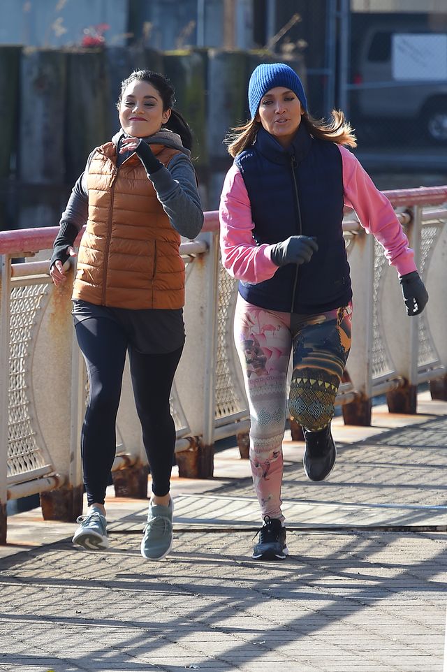 Jennifer Lopez nie przejmuje się poszerzającymi jej pupę legginsami