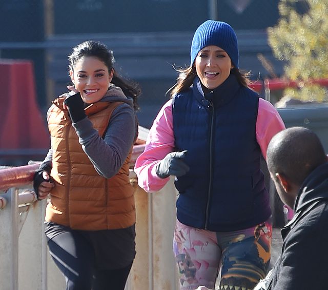 Jennifer Lopez nie przejmuje się poszerzającymi jej pupę legginsami