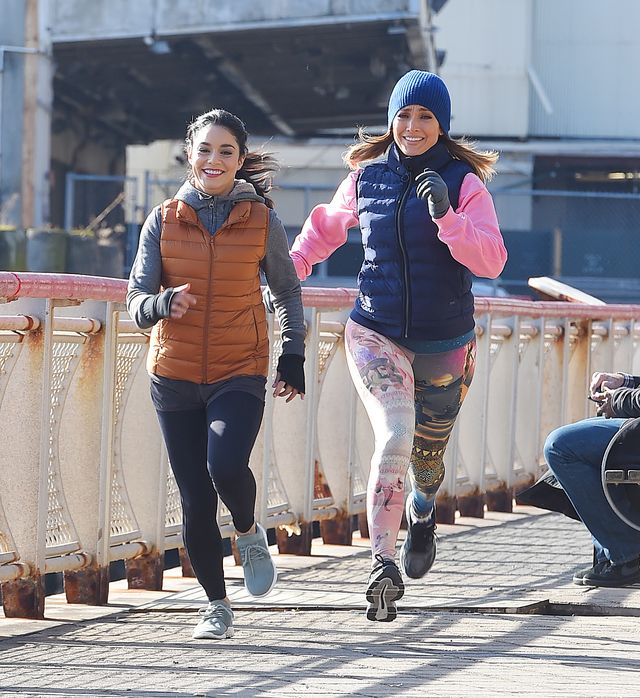 Jennifer Lopez nie przejmuje się poszerzającymi jej pupę legginsami