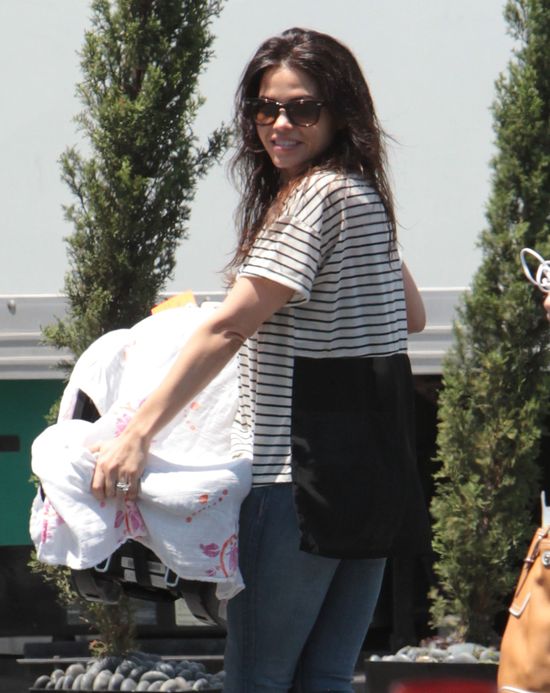 Jenna Dewan - do pracy z dzieckiem (FOTO)