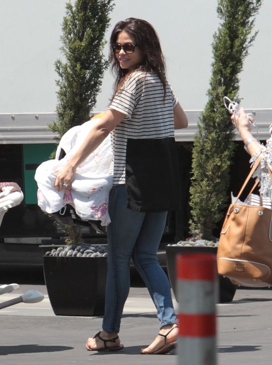 Jenna Dewan - do pracy z dzieckiem (FOTO)