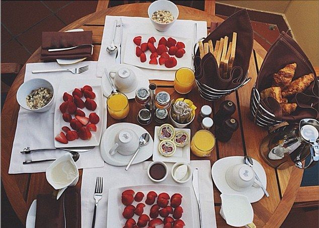 Selena Gomez, Kendall Jenner i Gigi Hadid w Abu Dhabi (FOTO)