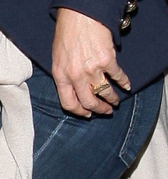 Jak wygląda pierścionek zaręczynowy Jennifer Aniston?