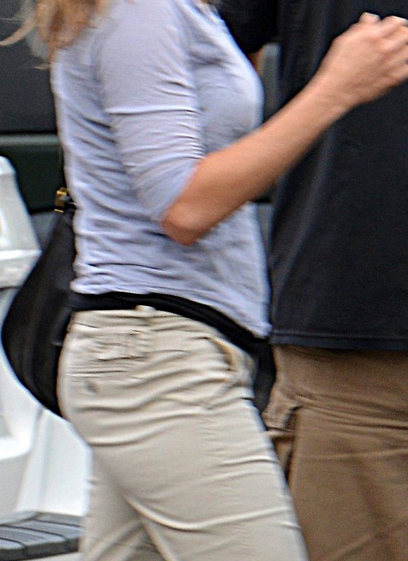 Jennifer Aniston wygląda, jakby miała ciążowy brzuszek FOTO Jennifer Aniston wygląda, jakby miała ciążowy brzuszek FOTO