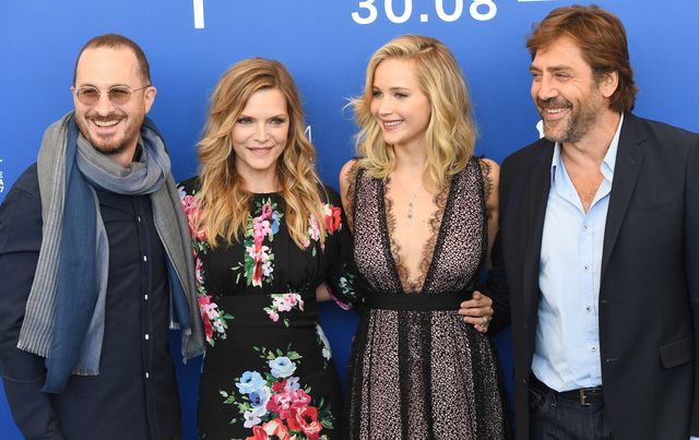 Jennifer Lawrence i jej chłopak zachowali dystans na salonach