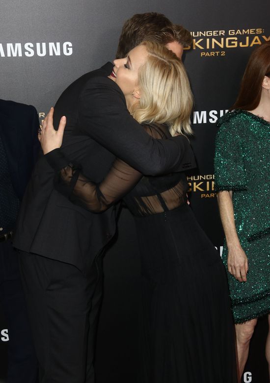 Jennifer Lawrence i Liam Hemsworth wychodzą z ukrycia