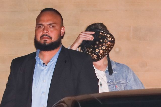 Tak bardzo wstydzi się randek ze swoim chłopakiem? (ZDJĘCIA) Tak bardzo wstydzi się randek ze swoim chłopakiem? (ZDJĘCIA)