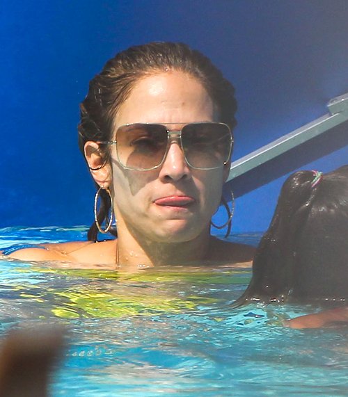 Jennifer Lopez w bikini z ukochanym i dziećmi (FOTO)
