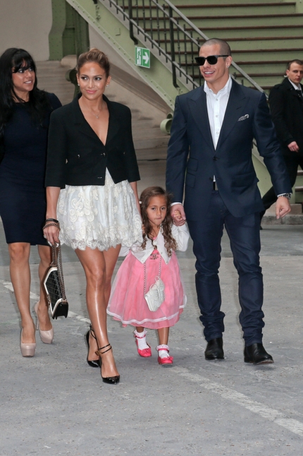 Jennifer Lopez z bliskimi na pokazie Chanel (FOTO)