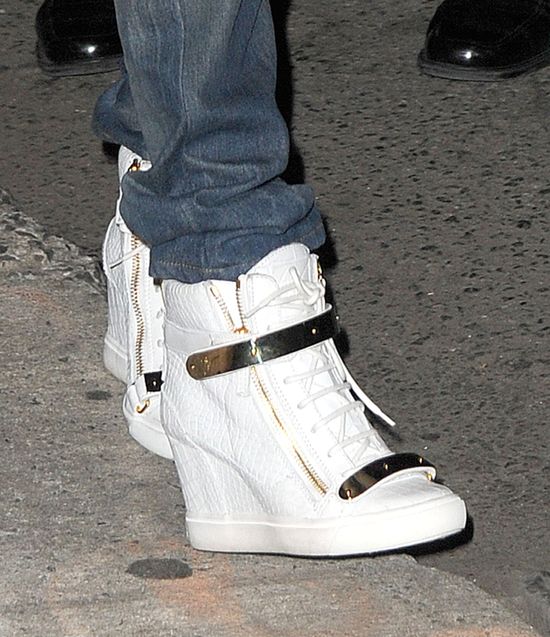 Jennifer Lopez - trzy stroje w jeden dzień (FOTO)