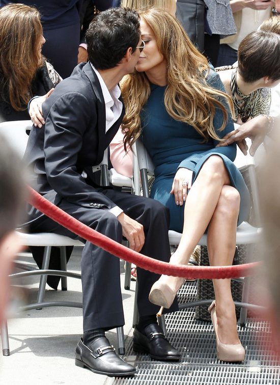 Czy niedługo pokażemy Wam jej zdjęcia w białej sukni? Czy niedługo pokażemy Wam jej zdjęcia w białej sukni?