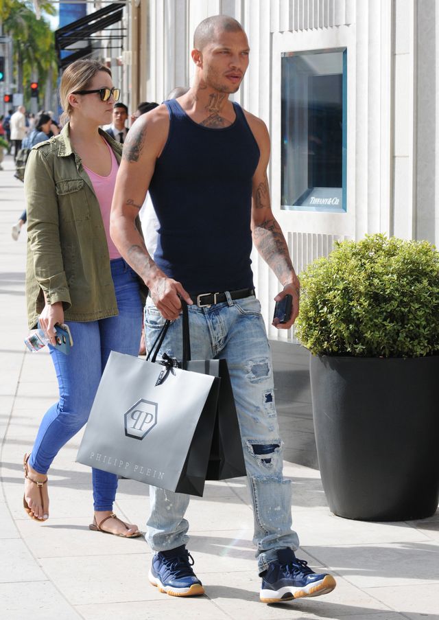 Jeremy Meeks - pamiętacie, jak jego policyjna fotka zrobiła furorę w sieci? Jeremy Meeks - pamiętacie, jak jego policyjna fotka zrobiła furorę w sieci?