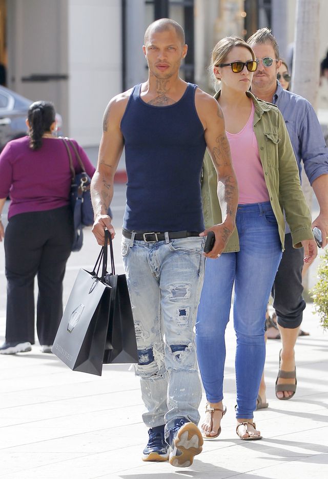 Jeremy Meeks - pamiętacie, jak jego policyjna fotka zrobiła furorę w sieci? Jeremy Meeks - pamiętacie, jak jego policyjna fotka zrobiła furorę w sieci?