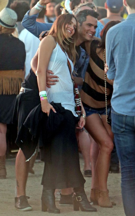 Jessica Alba - romantycznie z mężem na imprezie (FOTO)