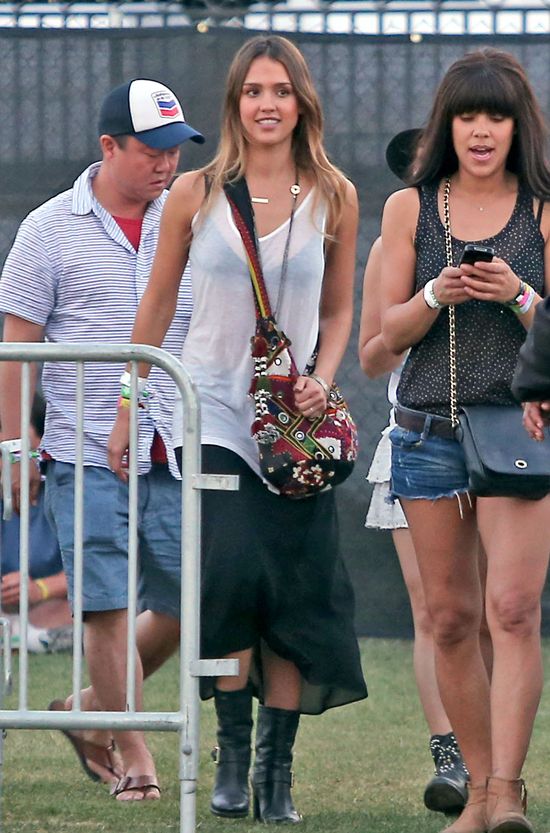 Jessica Alba - romantycznie z mężem na imprezie (FOTO)