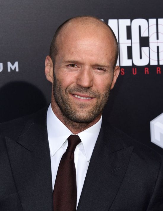 Jason Statham nie wiedział, którą z pań przytulić na ściance