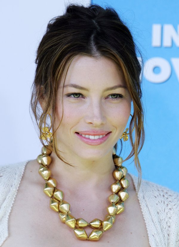 Złośliwi o grzywce Jessiki Biel: wygląda jak lwica! (FOTO) Złośliwi o grzywce Jessiki Biel: wygląda jak lwica! (FOTO)