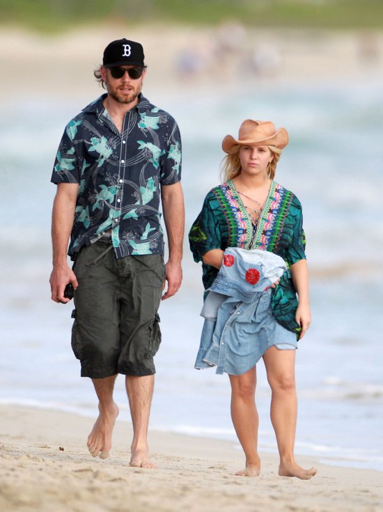 Jessica Simpson święta spędziła na Hawajach (FOTO)