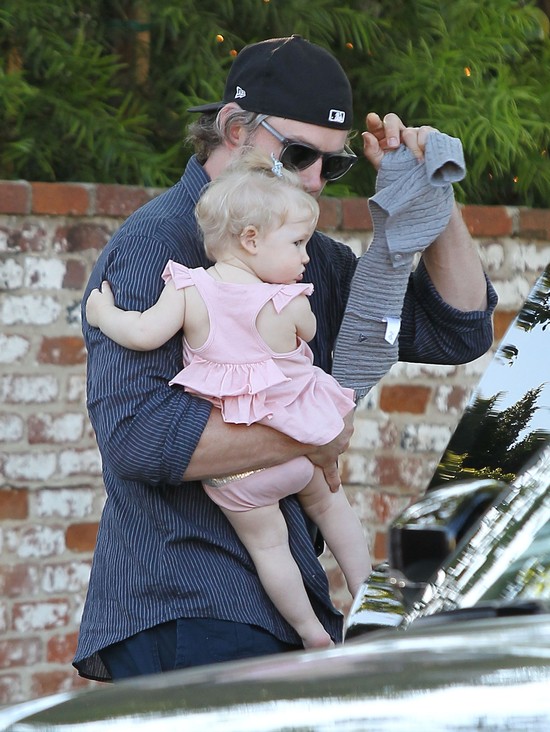 Jessica Simpson nie wygląda jakby zarabiała na modzie (FOTO)