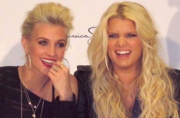 Siostra Jessiki Simpson wygląda prawie jak Anja Rubik (FOTO)