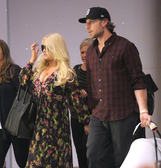 Jessica Simpson nie wszędzie schudła (FOTO) Jessica Simpson nie wszędzie schudła (FOTO)