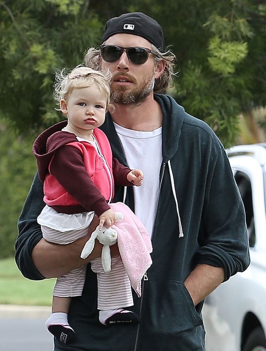 Jessica Simpson Wielkanoc spędza z rodziną (FOTO)