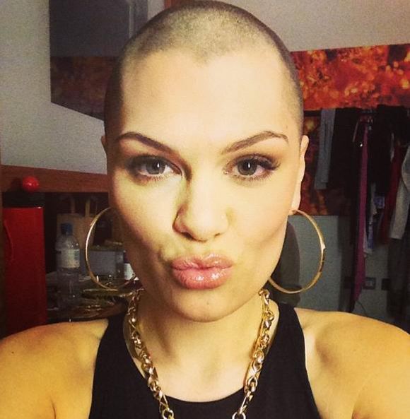 Jessie J ogoliła się na łyso! (FOTO) Jessie J ogoliła się na łyso! (FOTO)