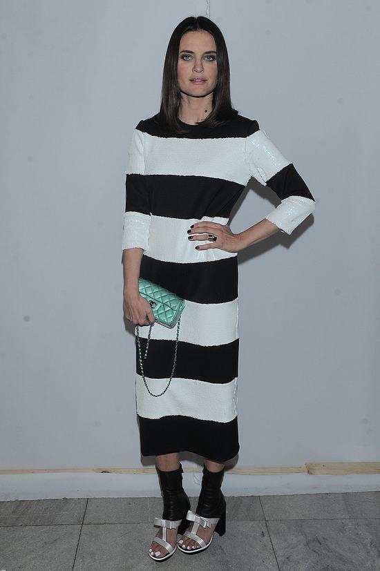 Miętowa chanelka i sandałki z mankietami (FOTO) Miętowa chanelka i sandałki z mankietami (FOTO)