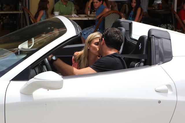 Rajskie życie Joanny Krupy (FOTO)