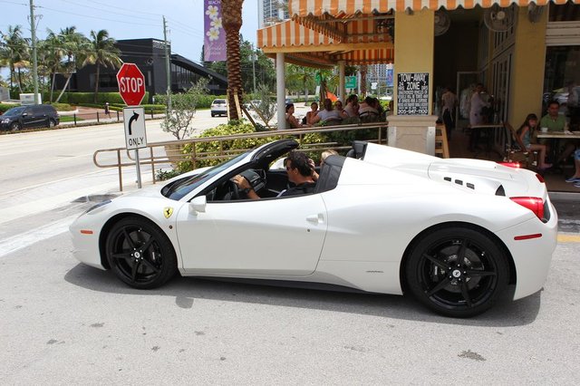 Rajskie życie Joanny Krupy (FOTO)